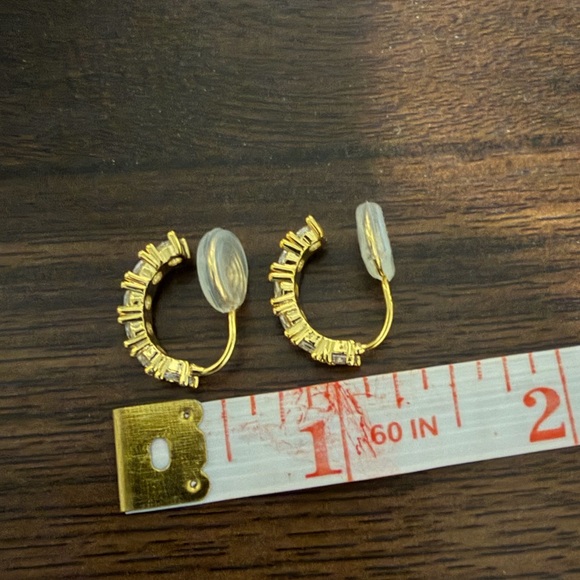 Elegant Gold Hoop Clip-On Earrings - Picture 5 of 5